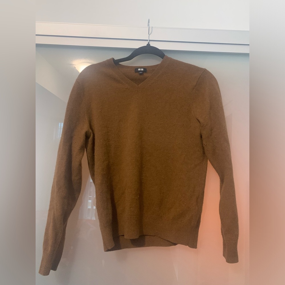 Unisex UNIQLO cashmere sweater (S)
